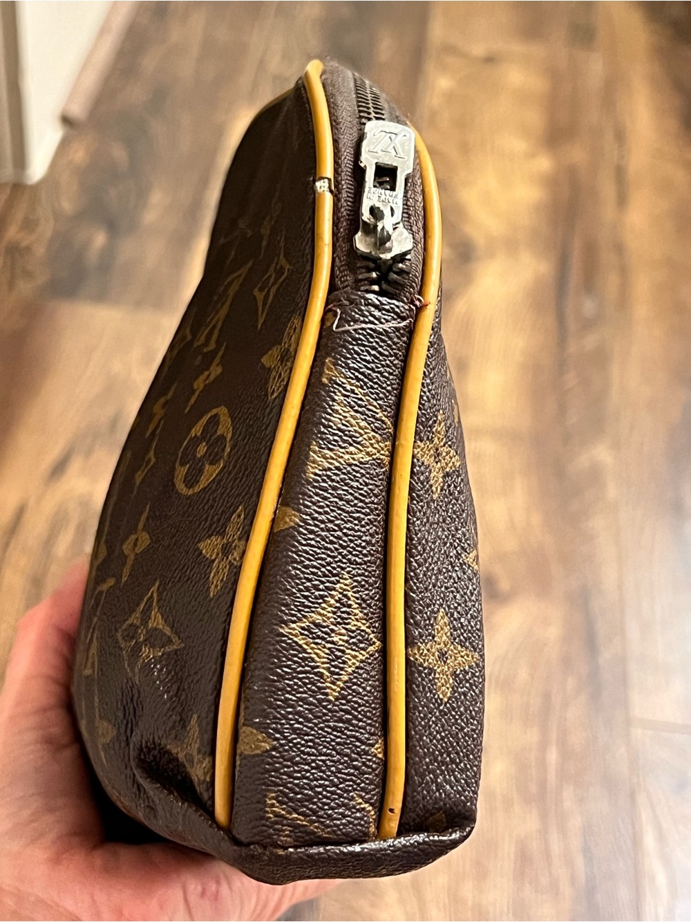Vintage Louis Vuitton Monogram Cosmetic Pouch PM Makeup Bag France Quiet Luxury - Picture 12 of 16
